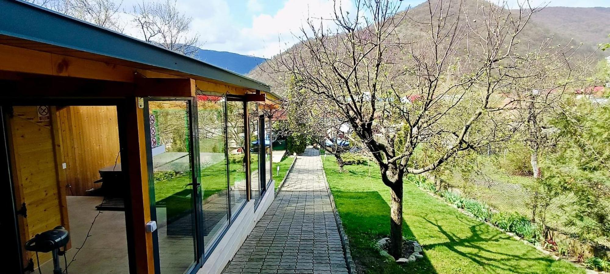 Cazare Casa Sandra Băile Herculane Esterno foto