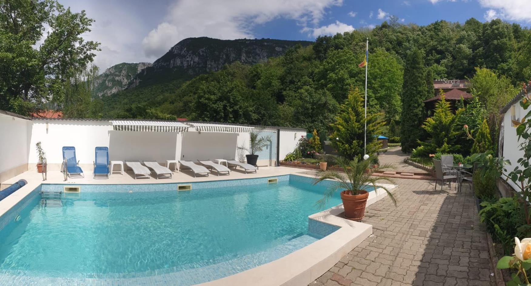 Cazare Casa Sandra Băile Herculane Esterno foto