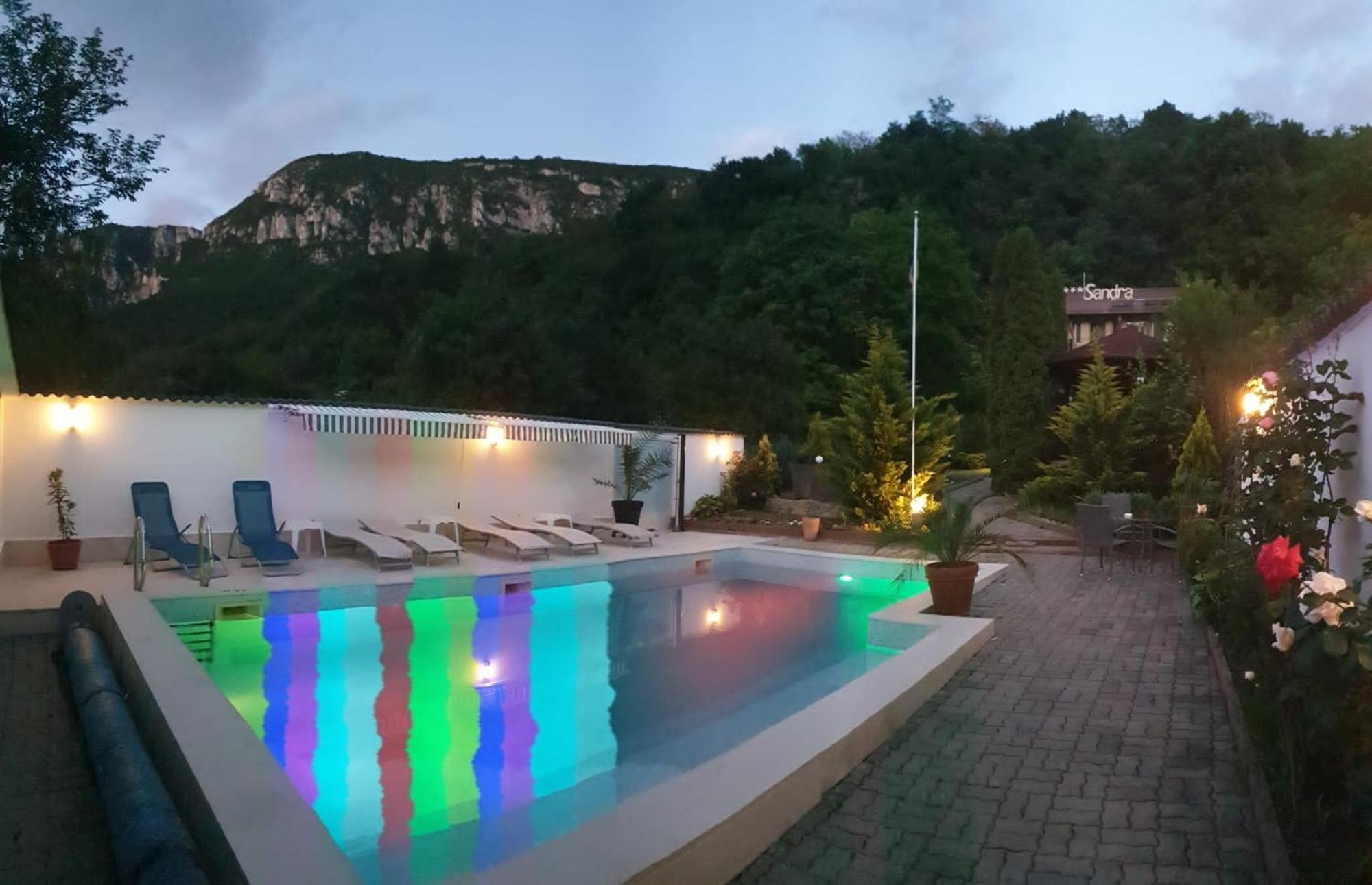 Cazare Casa Sandra Băile Herculane Esterno foto